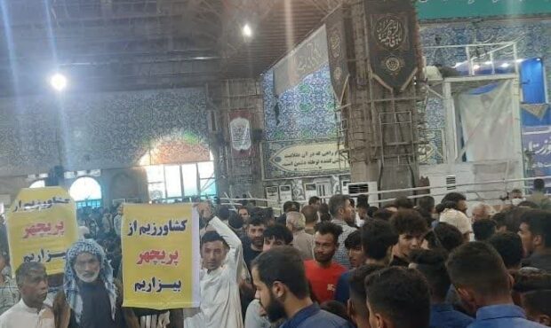 در پی سفر رییس جمهور به خوزستان / انتقاد کشاورزان خوزستان از رئیس جهاد کشاورزی + عکس در پی سفر رییس جمهور به خوزستان / انتقاد کشاورزان خوزستان از رئیس جهاد کشاورزی + عکس