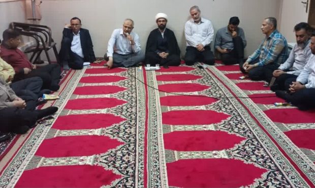دعوت معاون غذا و داروی اهواز از کارکنان این معاونت برای مشارکت حداکثری در انتخابات ریاست جمهوری دعوت معاون غذا و داروی اهواز از کارکنان این معاونت برای مشارکت حداکثری در انتخابات ریاست جمهوری