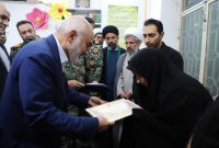 استاندار خوزستان به خانواده شهید شاهرخی فر ادای احترام کرد