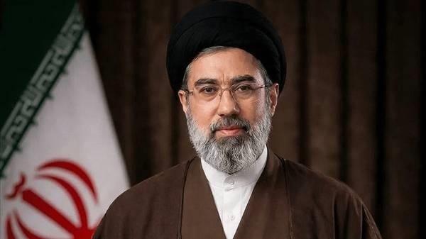 آیت‌الله سیدمجتبی‌خامنه‌ای سومین رهبر نظام‌اسلامی‌ایران‌ شدند